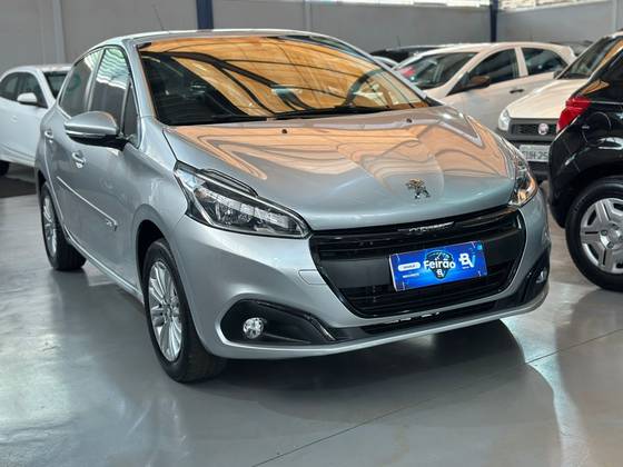 PEUGEOT 208 1.6 ACTIVE PACK 16V FLEX 4P AUTOMÁTICO PEUGEOT 208 1.6 ACTIVE PACK 16V FLEX 4P AUTOMÁTICO